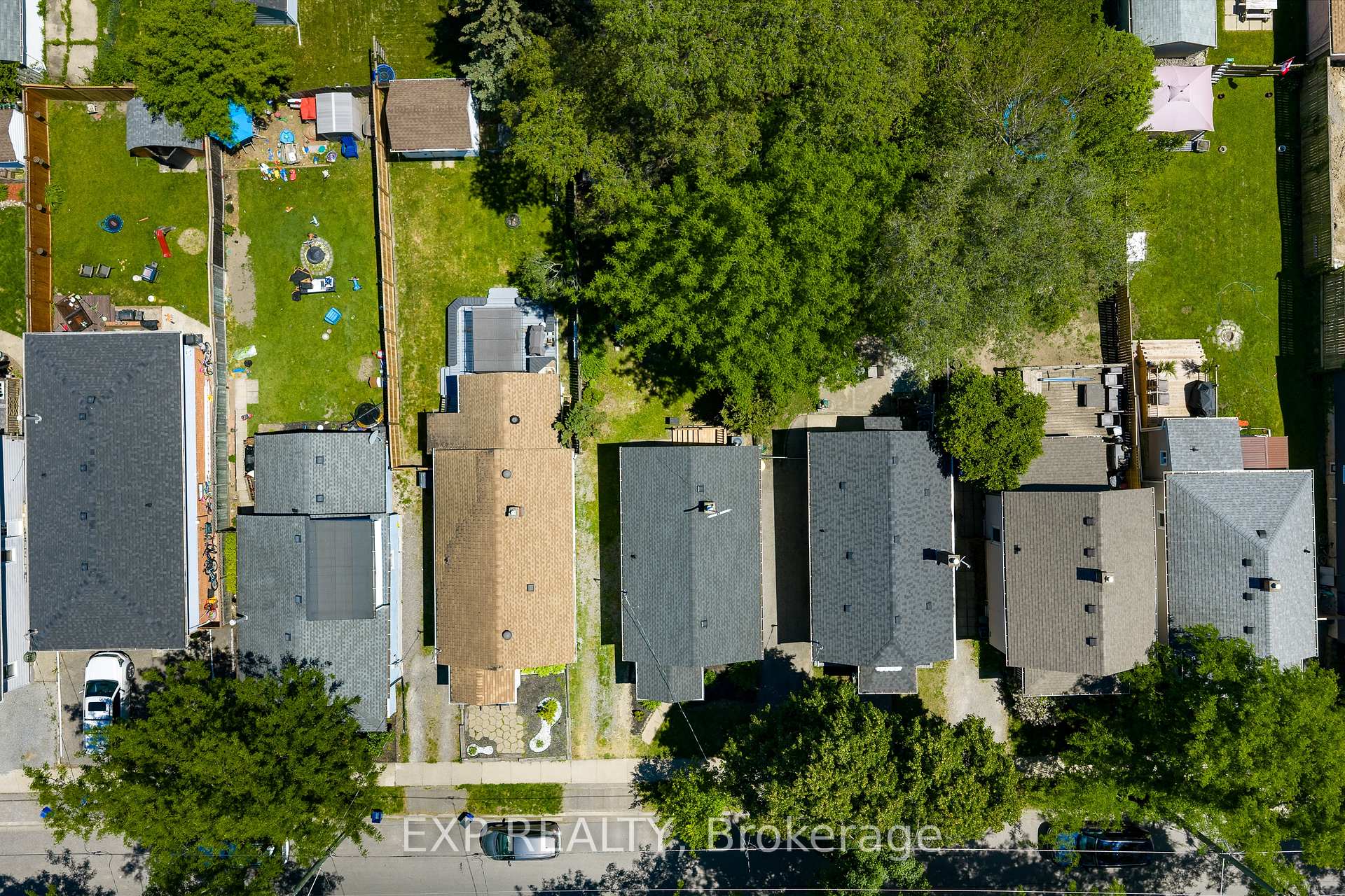 Photo 8 of 28 Grantham Avenue, St. Catharines, E. Chester — HOMEH