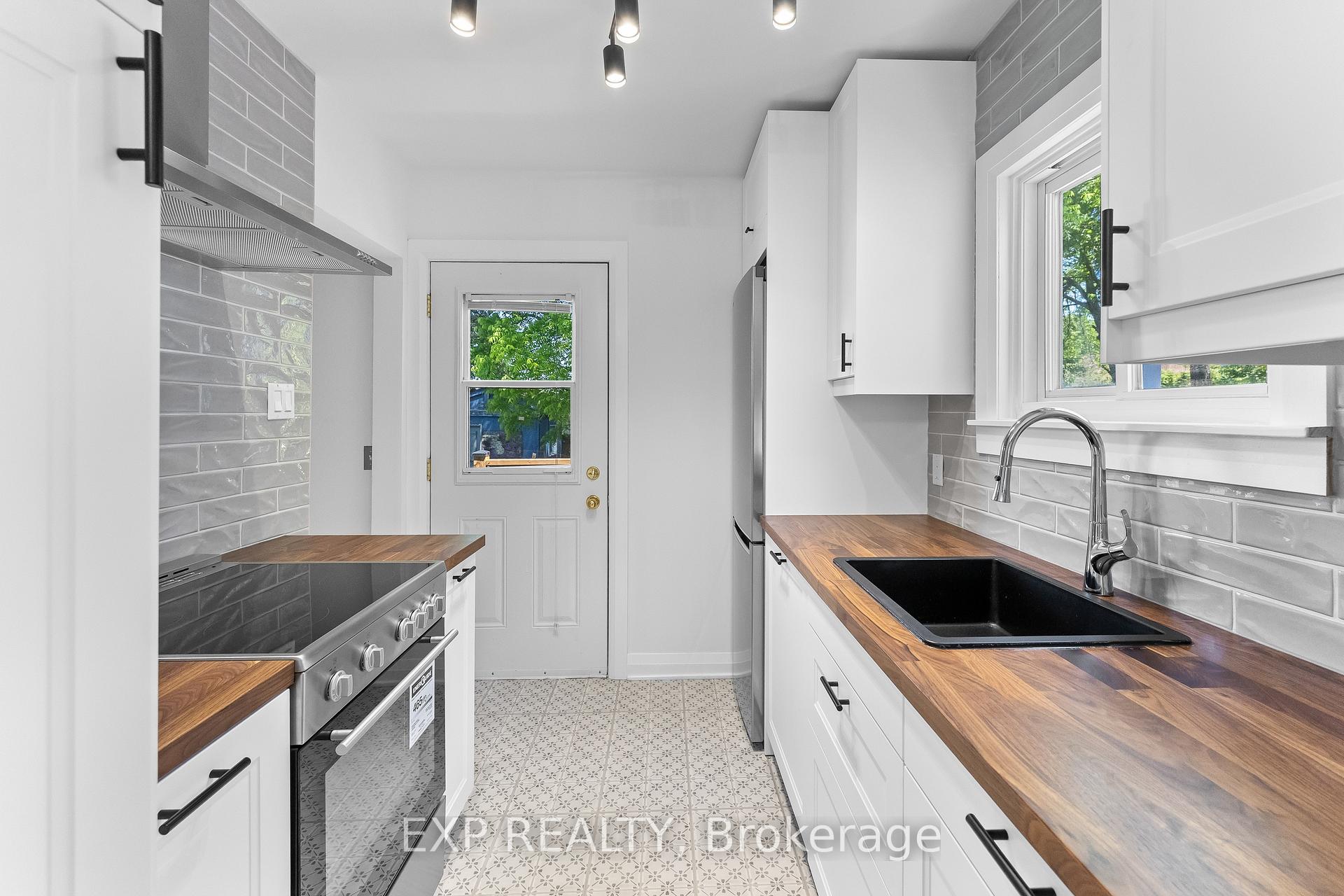 Photo 18 of 28 Grantham Avenue, St. Catharines, E. Chester — HOMEH