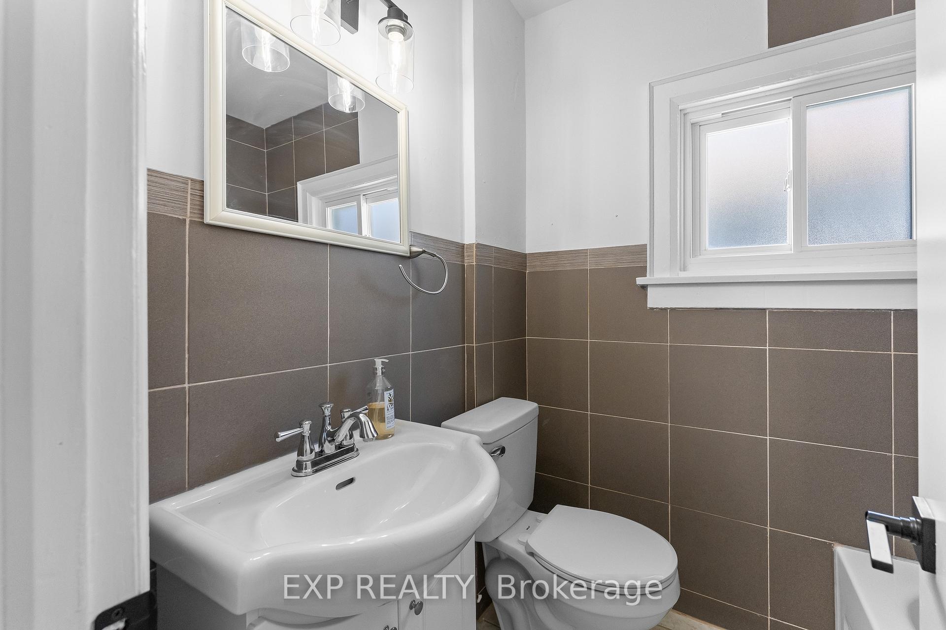 Photo 23 of 28 Grantham Avenue, St. Catharines, E. Chester — HOMEH