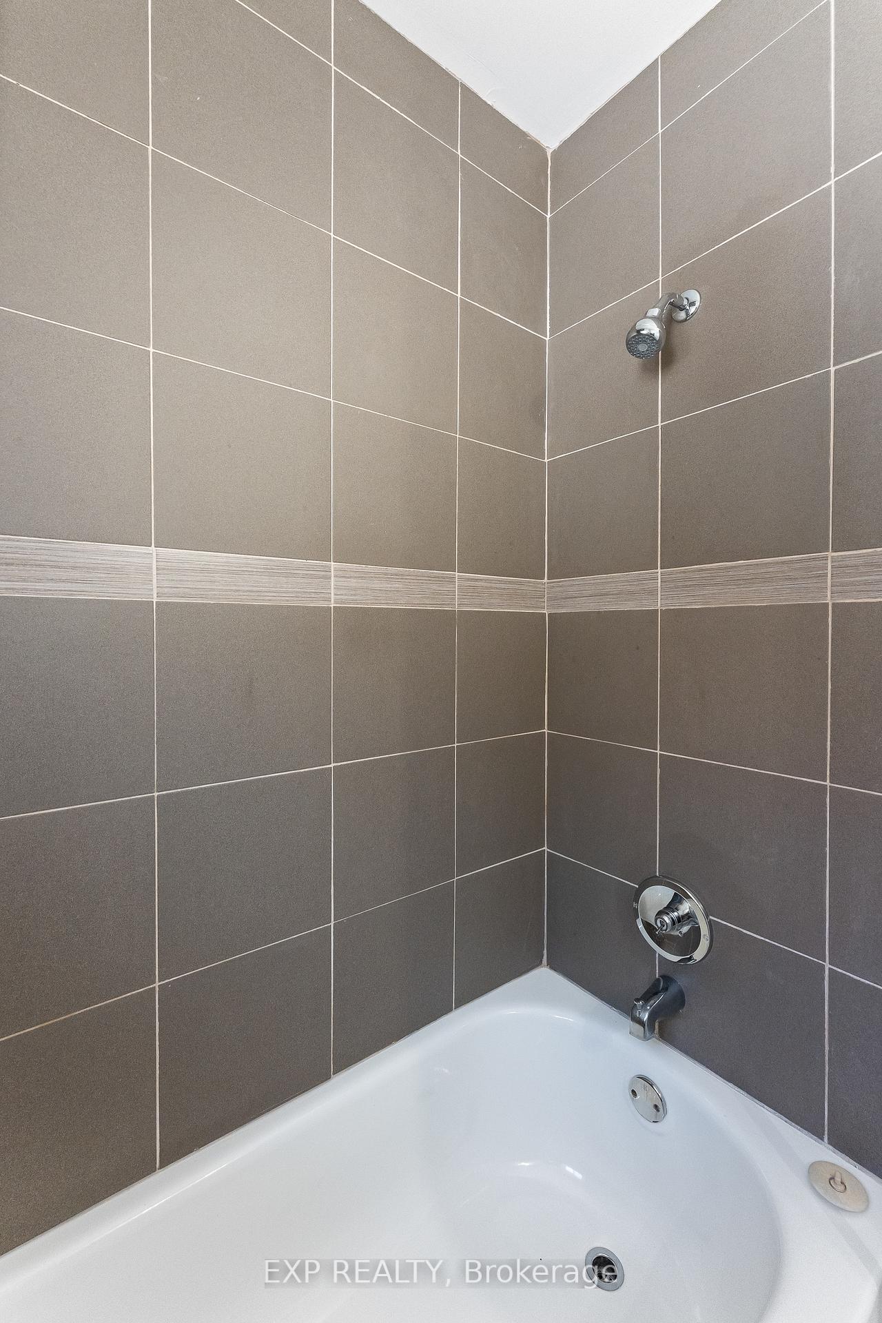 Photo 24 of 28 Grantham Avenue, St. Catharines, E. Chester — HOMEH