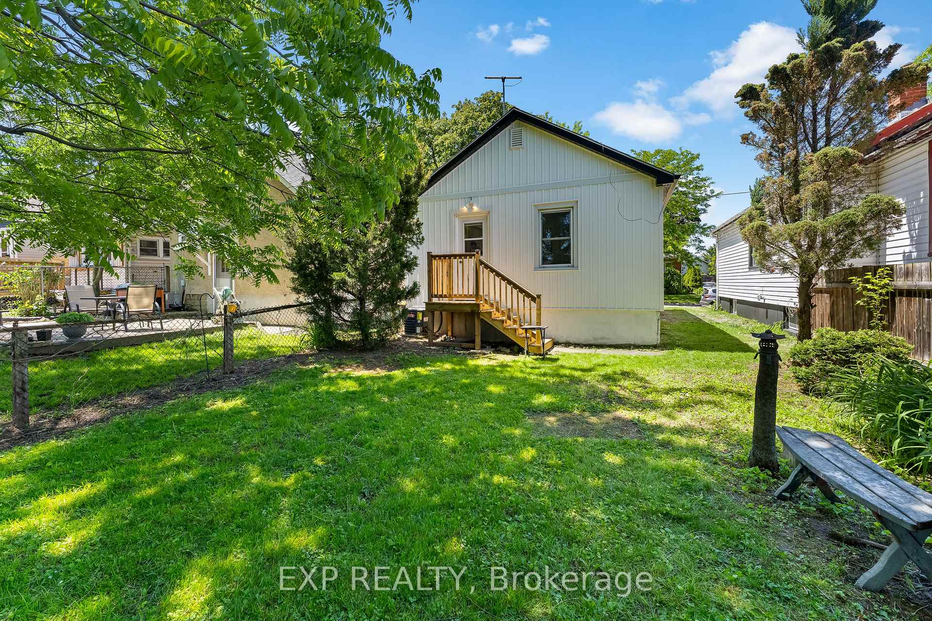 Photo 38 of 28 Grantham Avenue, St. Catharines, E. Chester — HOMEH