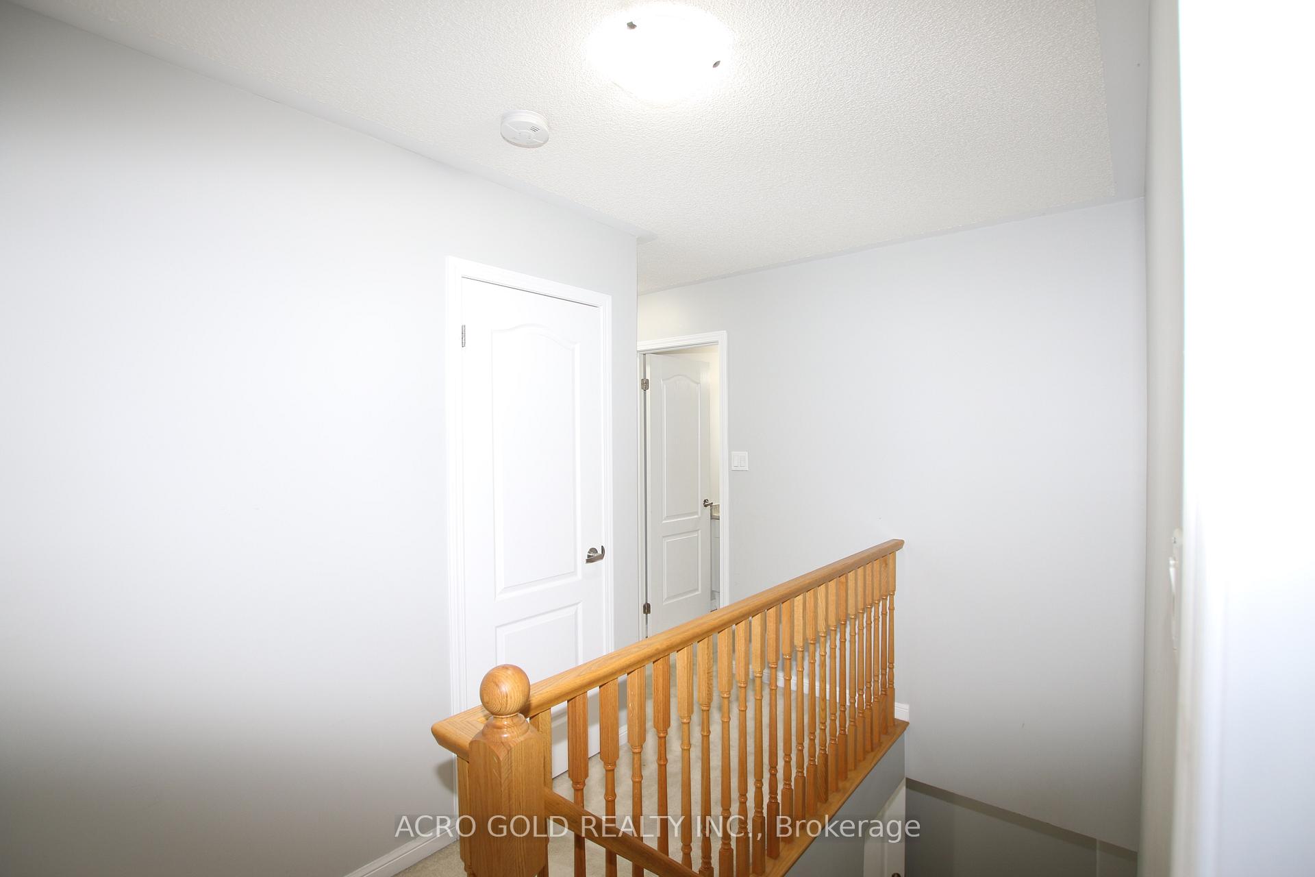 Photo 10 of 32 Mercedes Road, Brampton, Northwest Brampton — HOMEH