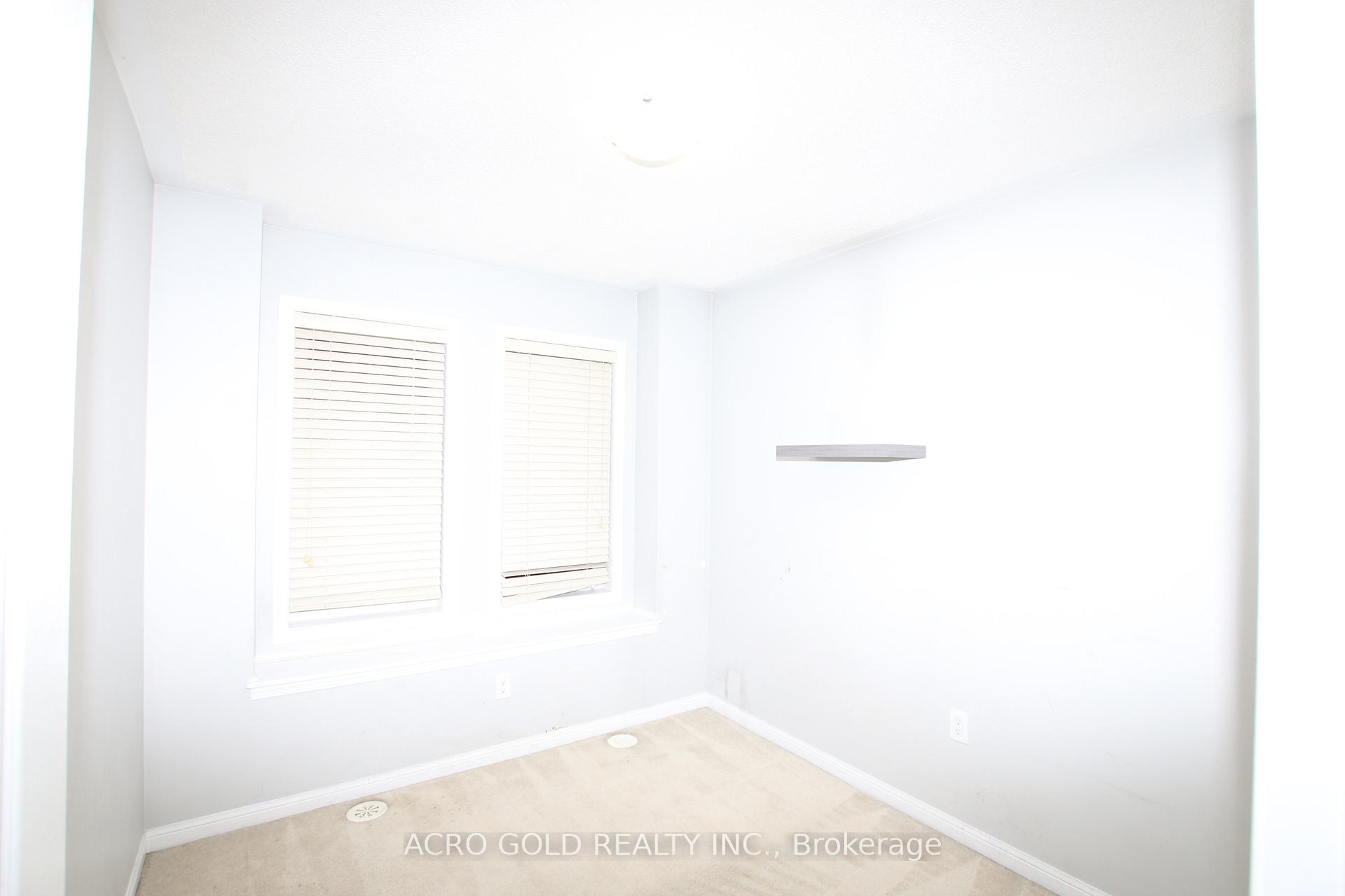 Photo 13 of 32 Mercedes Road, Brampton, Northwest Brampton — HOMEH