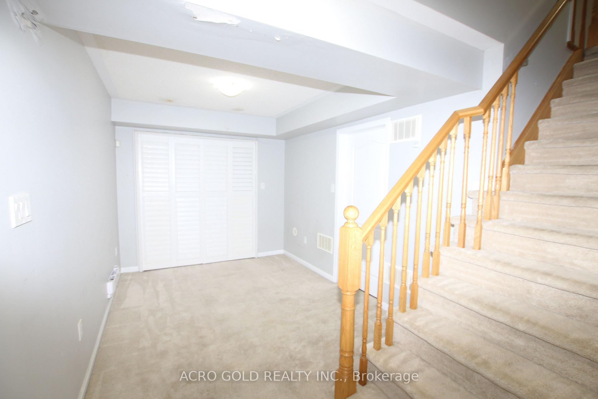 Photo 21 of 32 Mercedes Road, Brampton, Northwest Brampton — HOMEH