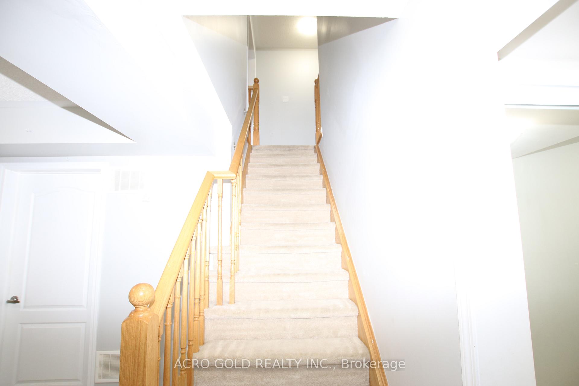 Photo 25 of 32 Mercedes Road, Brampton, Northwest Brampton — HOMEH