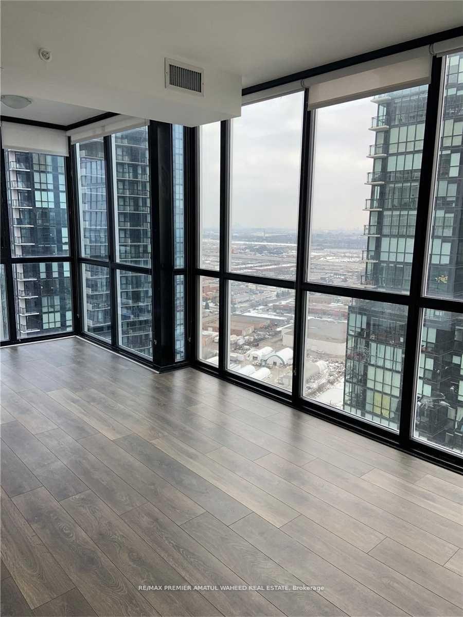 Photo 4 of Unit 902, 2916 Highway 7 Road, Vaughan, Concord — HOMEH