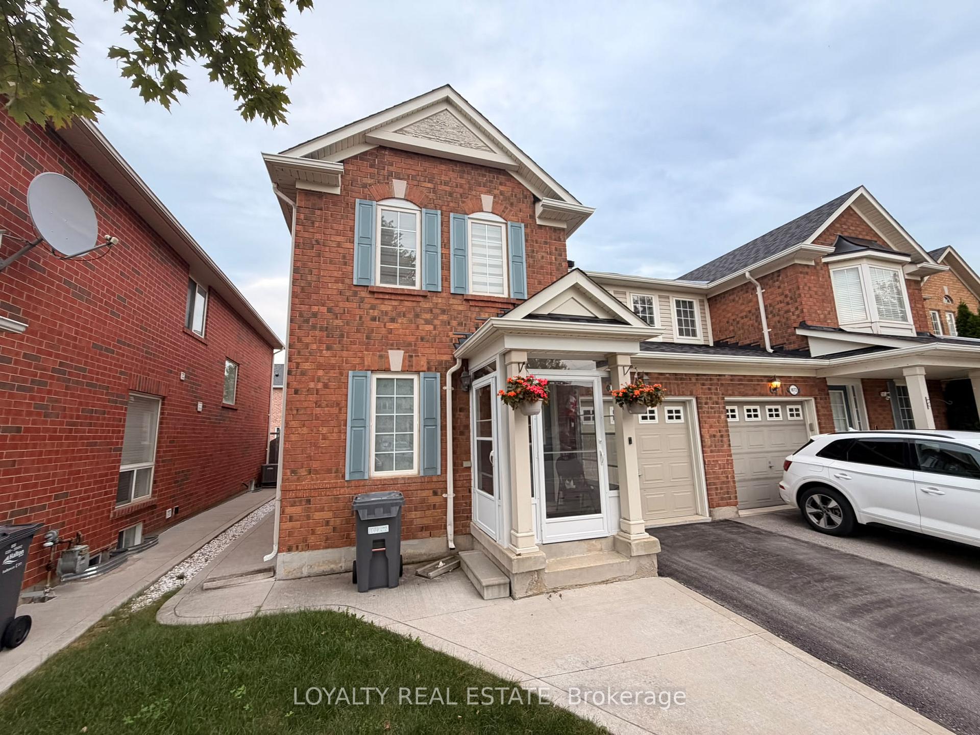 Photo 2 of 1074 Clark Boulevard, Milton, Beaty — HOMEH