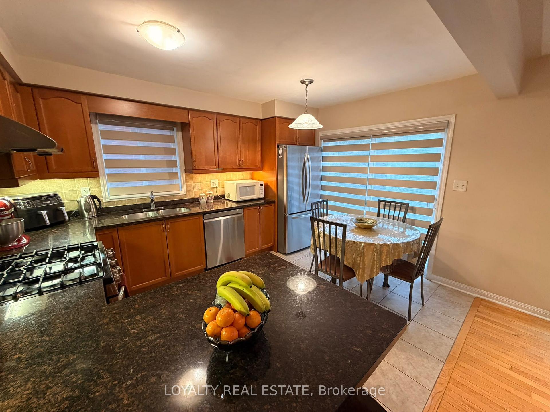 Photo 10 of 1074 Clark Boulevard, Milton, Beaty — HOMEH