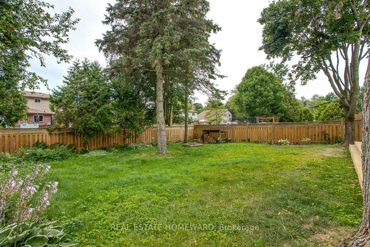 Photo 5 of 21 Glen Watford Road, Cobourg — HOMEH