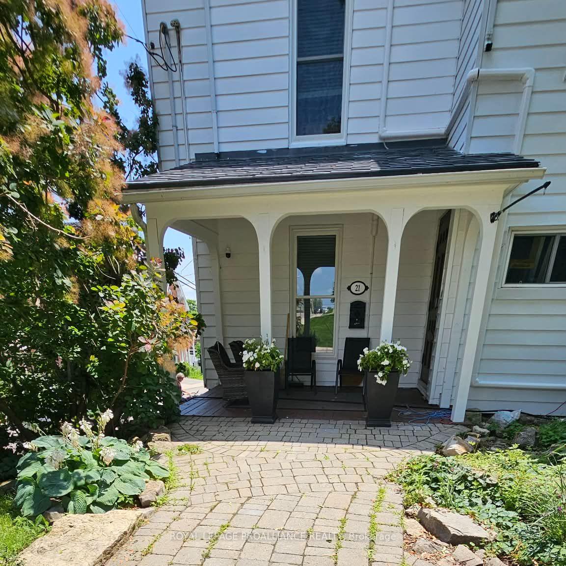 Photo 2 of 21 Pine Street, Brockville, Brockville — HOMEH
