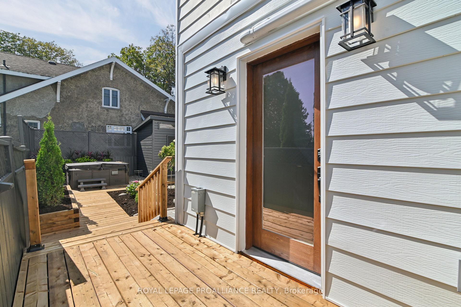 Photo 46 of 21 Pine Street, Brockville, Brockville — HOMEH