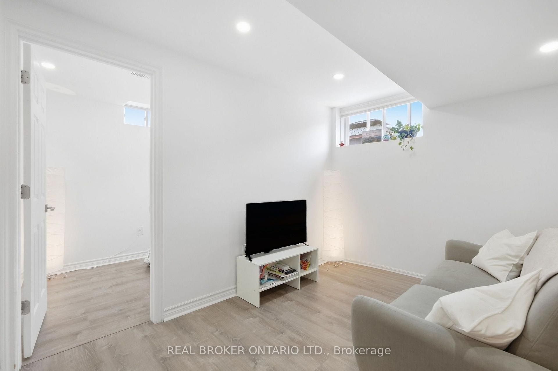 Photo 33 of 1 Burley Lane, Hamilton, Meadowlands — HOMEH