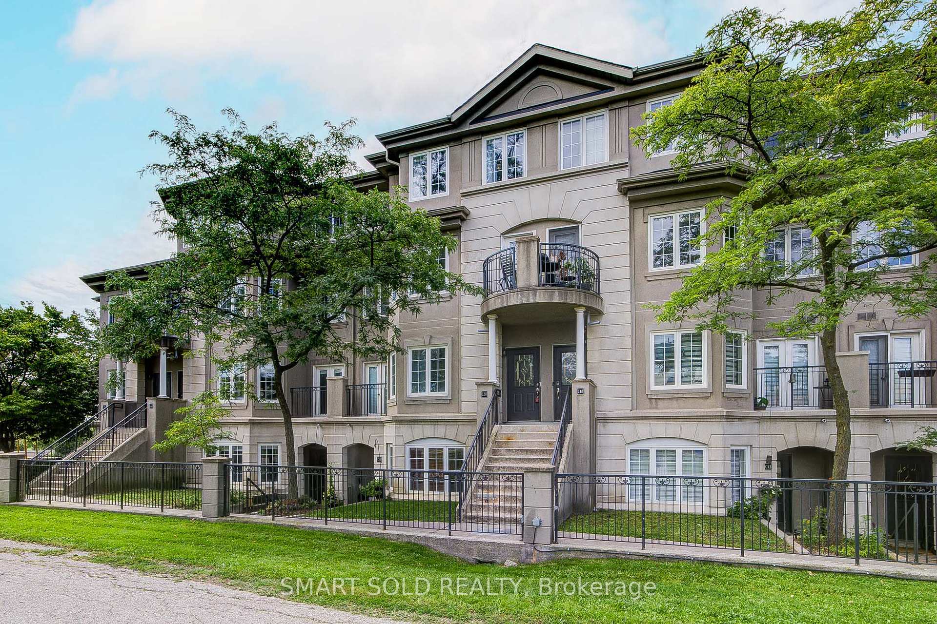 Front of Unit C20, 108 Finch Avenue W