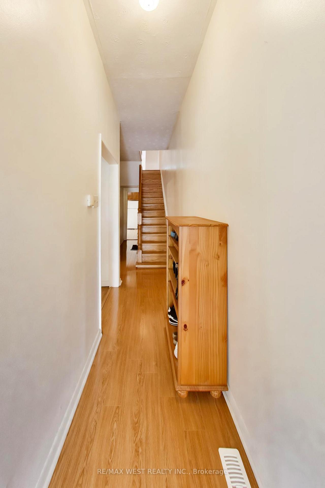 Photo 6 of 99 Euclid Avenue, Toronto, Trinity-Bellwoods — HOMEH