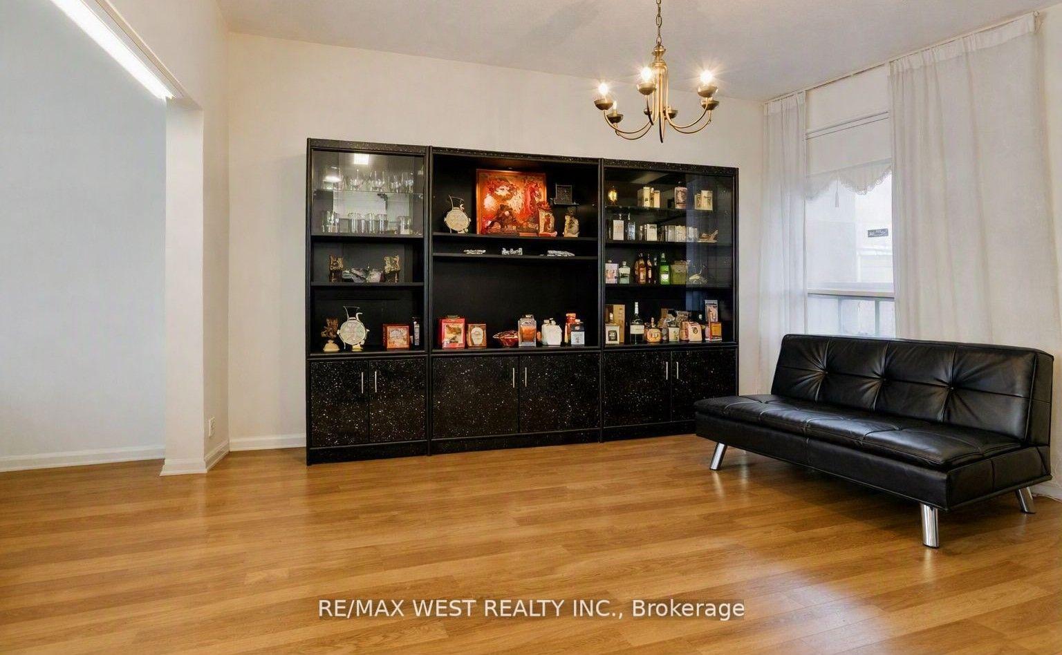 Photo 12 of 99 Euclid Avenue, Toronto, Trinity-Bellwoods — HOMEH