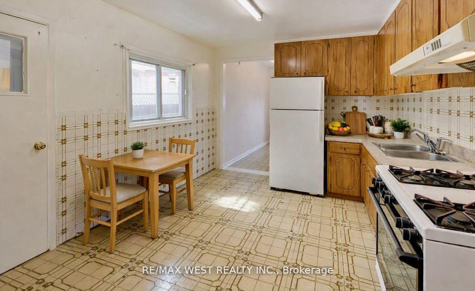 Photo 15 of 99 Euclid Avenue, Toronto, Trinity-Bellwoods — HOMEH