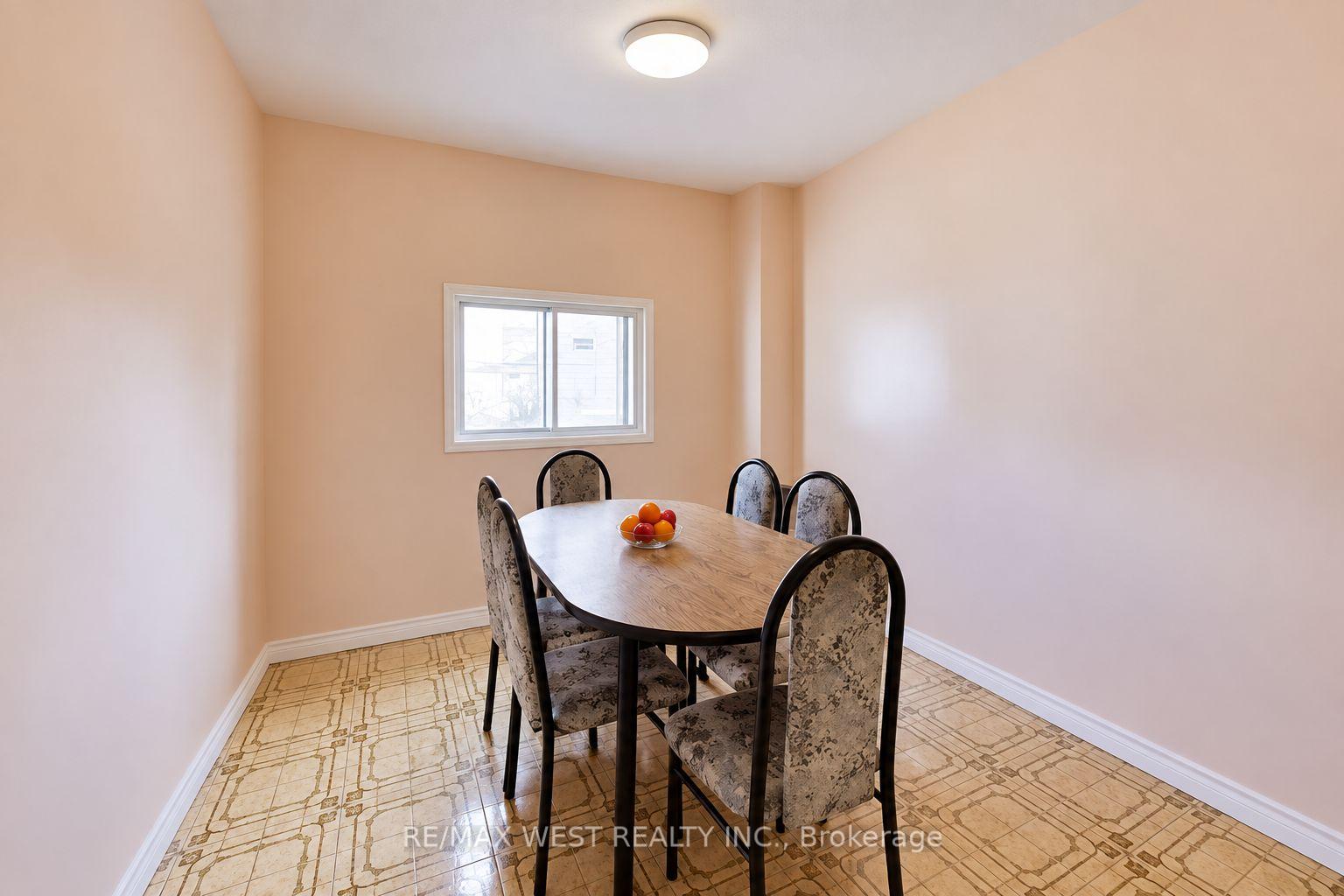 Photo 16 of 99 Euclid Avenue, Toronto, Trinity-Bellwoods — HOMEH