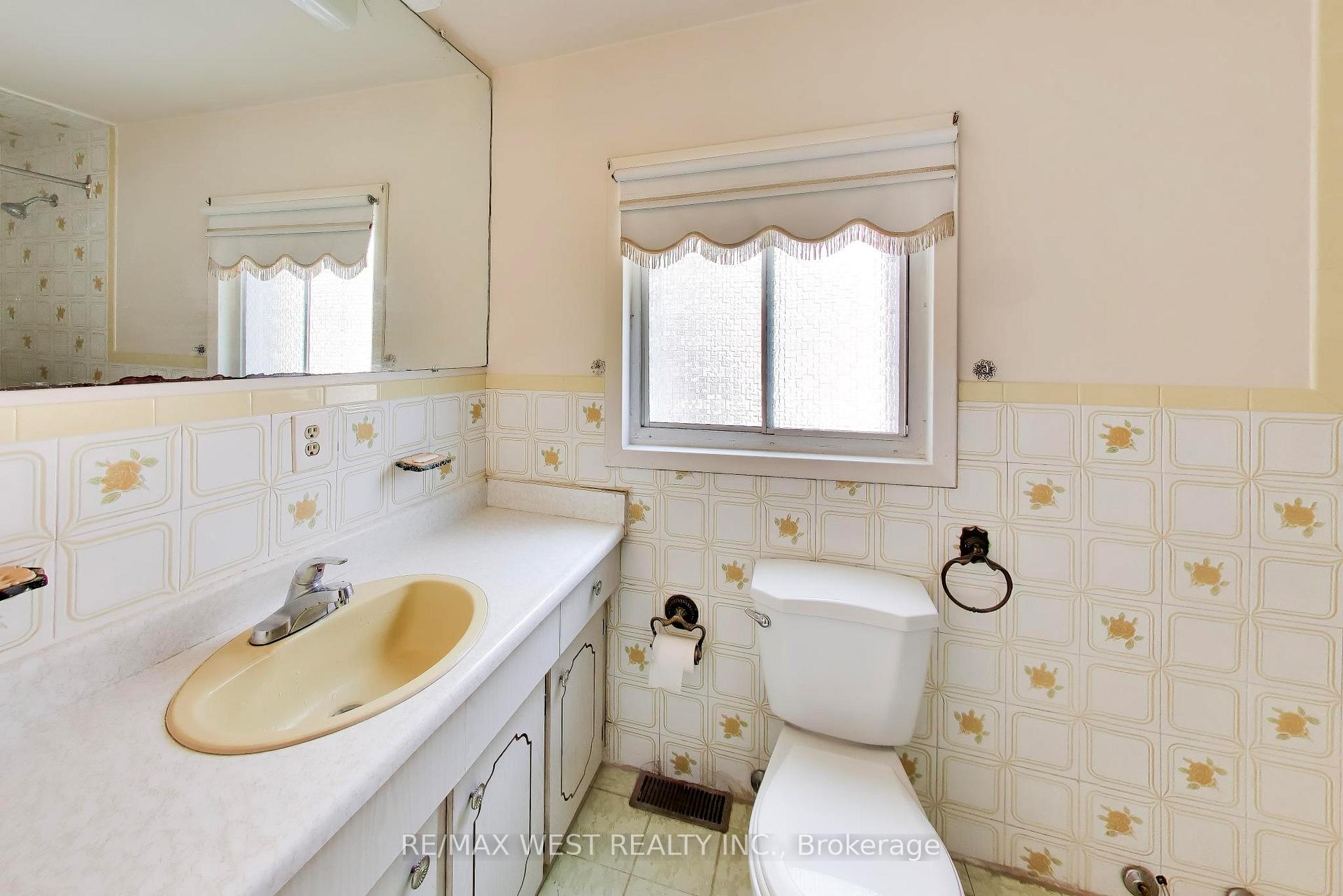 Photo 17 of 99 Euclid Avenue, Toronto, Trinity-Bellwoods — HOMEH