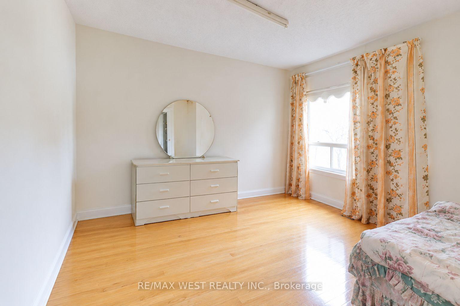 Photo 20 of 99 Euclid Avenue, Toronto, Trinity-Bellwoods — HOMEH