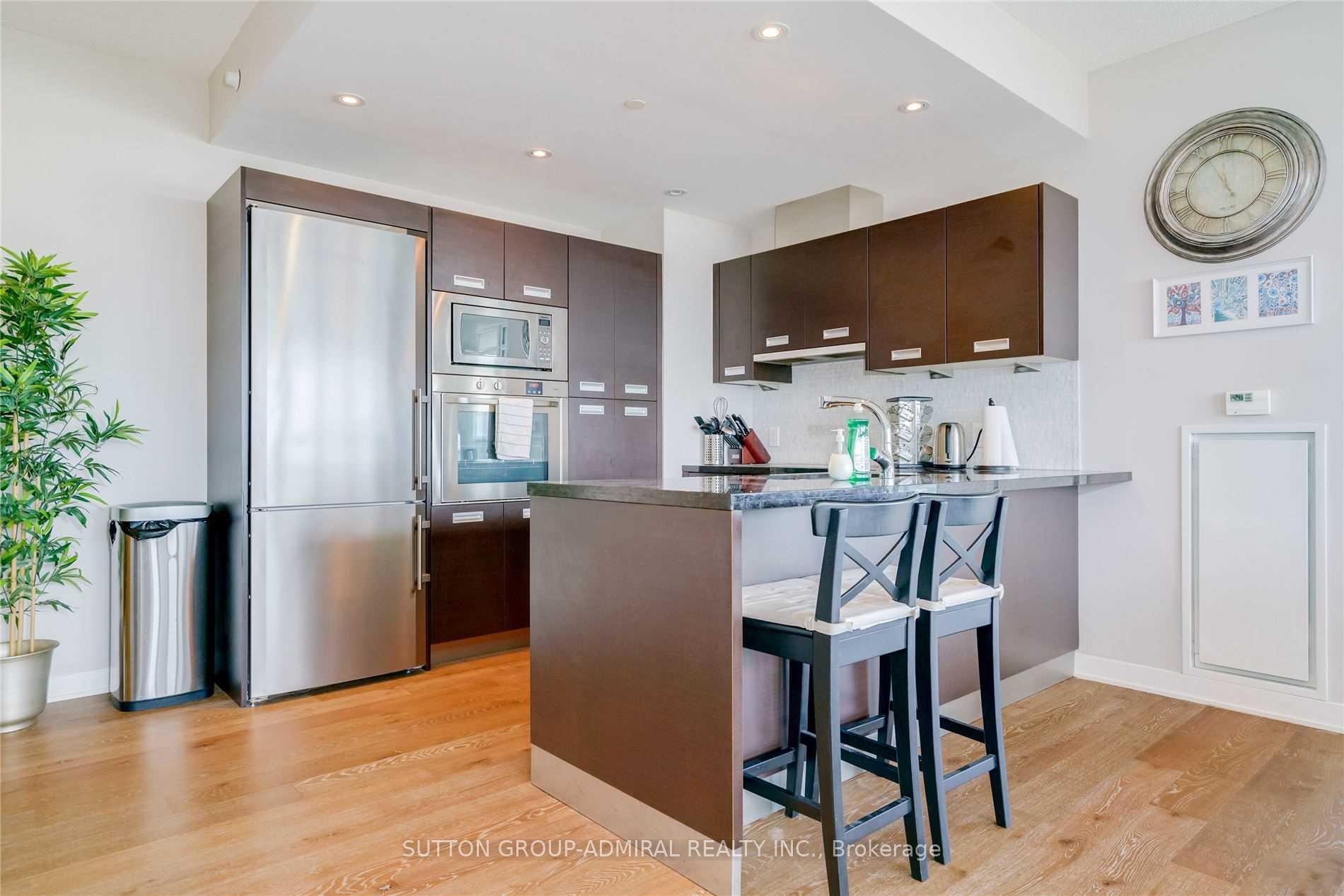 Photo 6 of Unit 1811, 90 Park Lawn Road, Etobicoke, Mimico — HOMEH