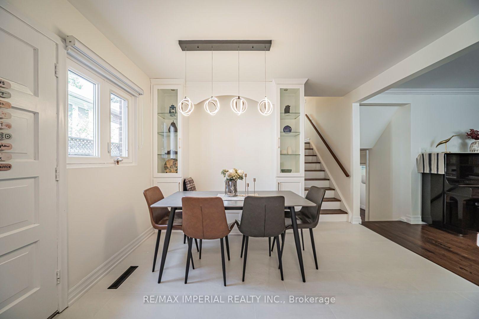 Photo 16 of 4 Quincy Crescent, North York, Henry Farm — HOMEH