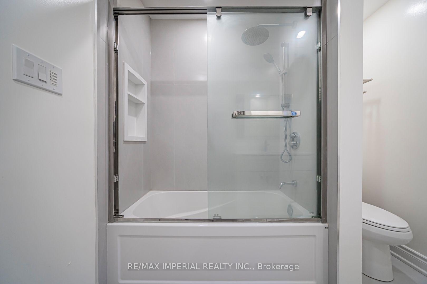 Photo 38 of 4 Quincy Crescent, North York, Henry Farm — HOMEH