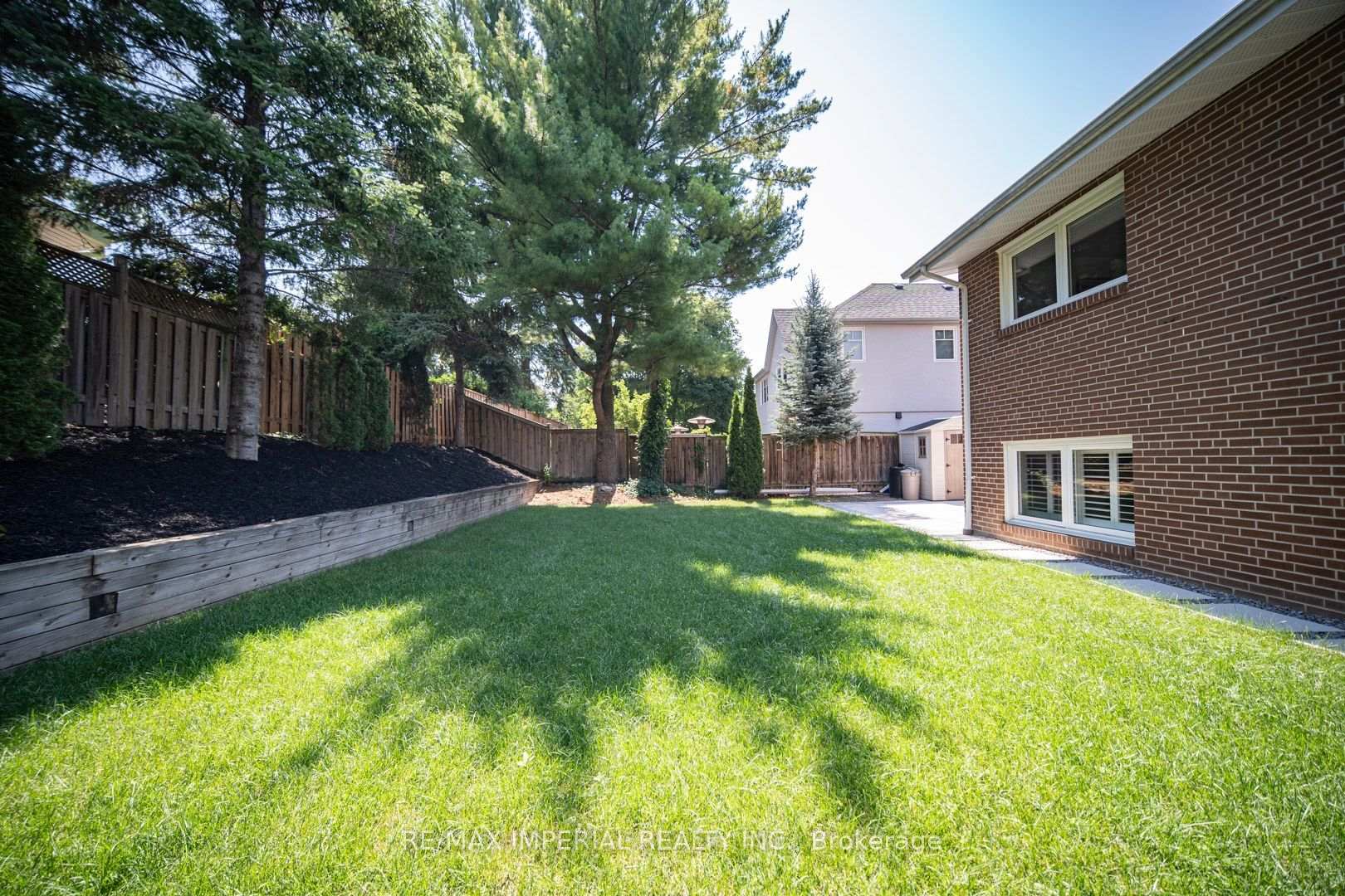 Photo 43 of 4 Quincy Crescent, North York, Henry Farm — HOMEH