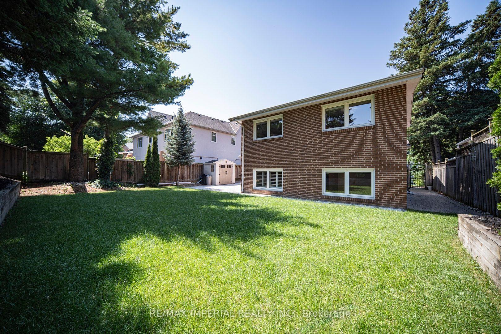 Photo 44 of 4 Quincy Crescent, North York, Henry Farm — HOMEH
