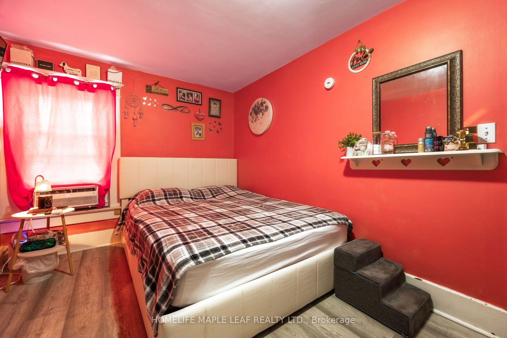 Photo 31 of 162-164 Main Street, St. Catharines, Port Dalhousie — HOMEH