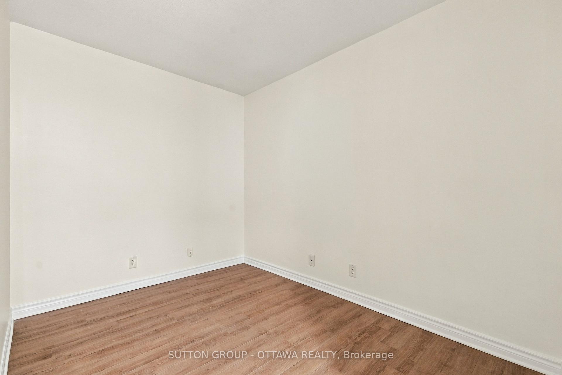 Photo 13 of Unit 802, 120 Grant Carman Drive, Ottawa, Borden Farm/Stewart Farm/Carleton Heights/Parkwood Hills — HOMEH