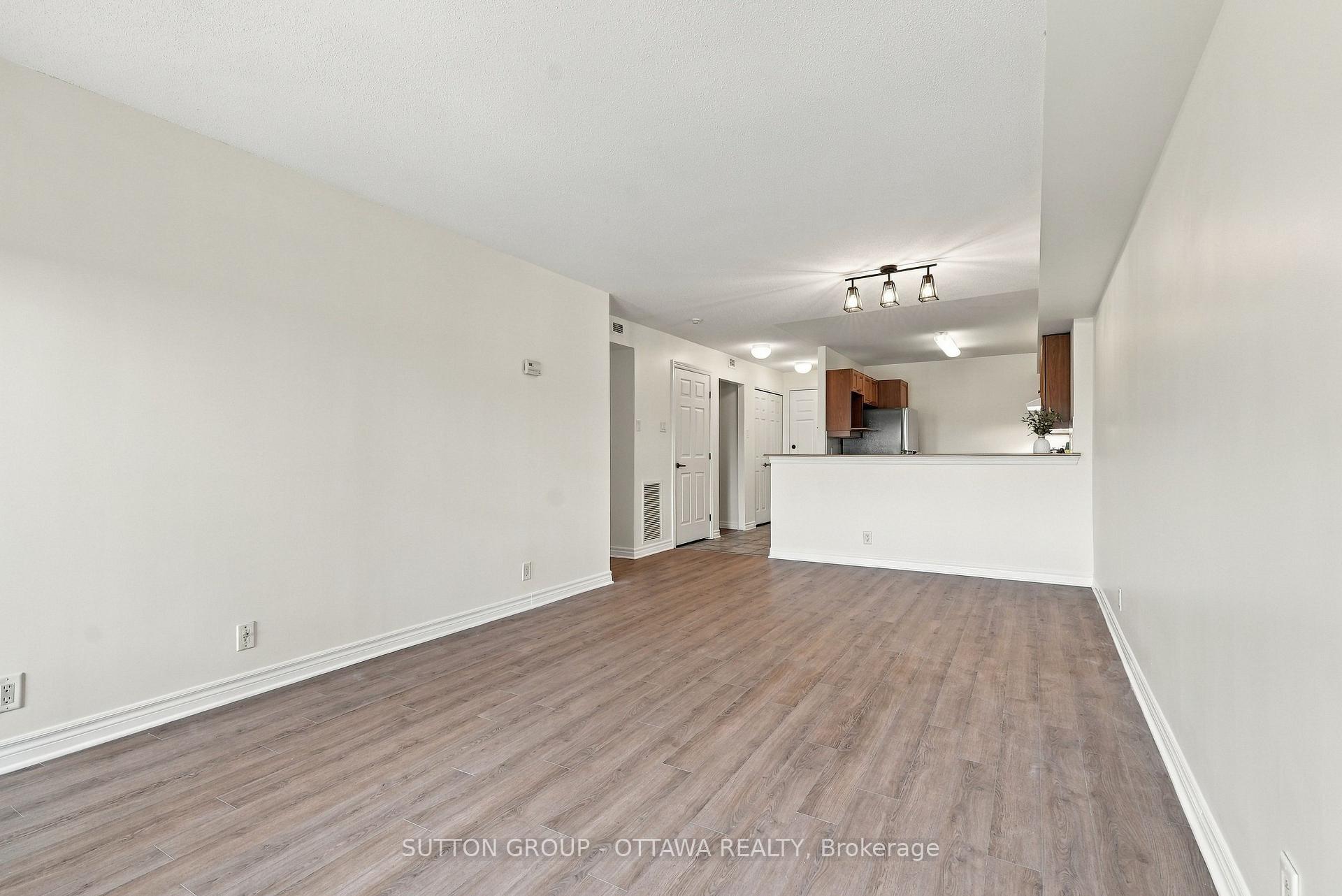 Photo 22 of Unit 802, 120 Grant Carman Drive, Ottawa, Borden Farm/Stewart Farm/Carleton Heights/Parkwood Hills — HOMEH