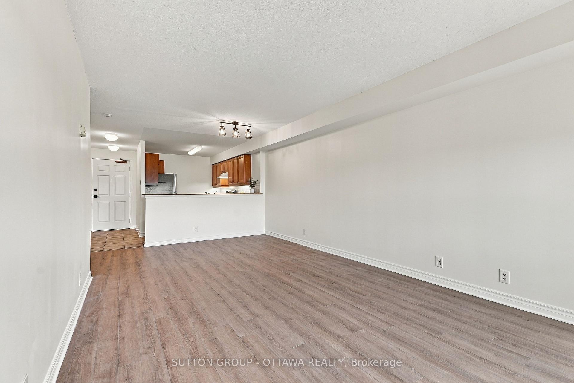 Photo 23 of Unit 802, 120 Grant Carman Drive, Ottawa, Borden Farm/Stewart Farm/Carleton Heights/Parkwood Hills — HOMEH