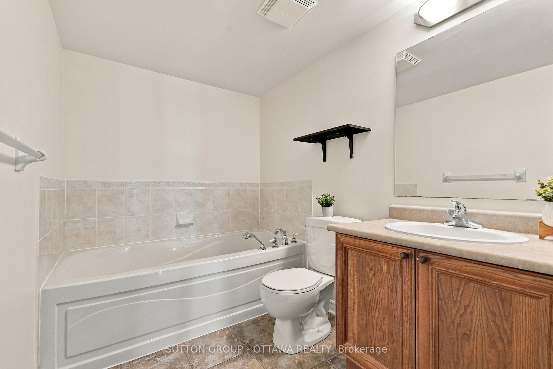 Photo 34 of Unit 802, 120 Grant Carman Drive, Ottawa, Borden Farm/Stewart Farm/Carleton Heights/Parkwood Hills — HOMEH
