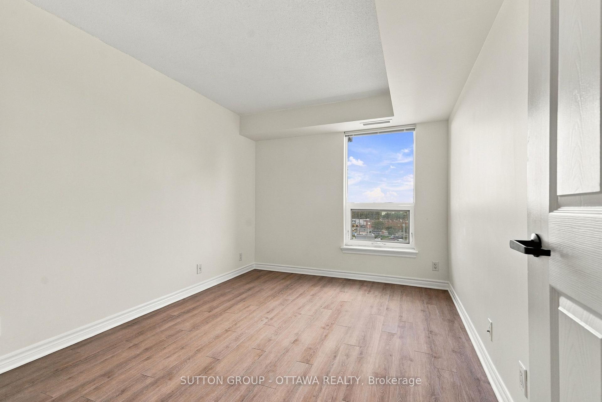 Photo 35 of Unit 802, 120 Grant Carman Drive, Ottawa, Borden Farm/Stewart Farm/Carleton Heights/Parkwood Hills — HOMEH