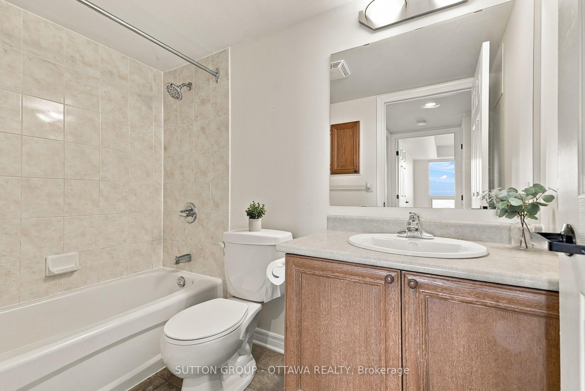 Photo 37 of Unit 802, 120 Grant Carman Drive, Ottawa, Borden Farm/Stewart Farm/Carleton Heights/Parkwood Hills — HOMEH
