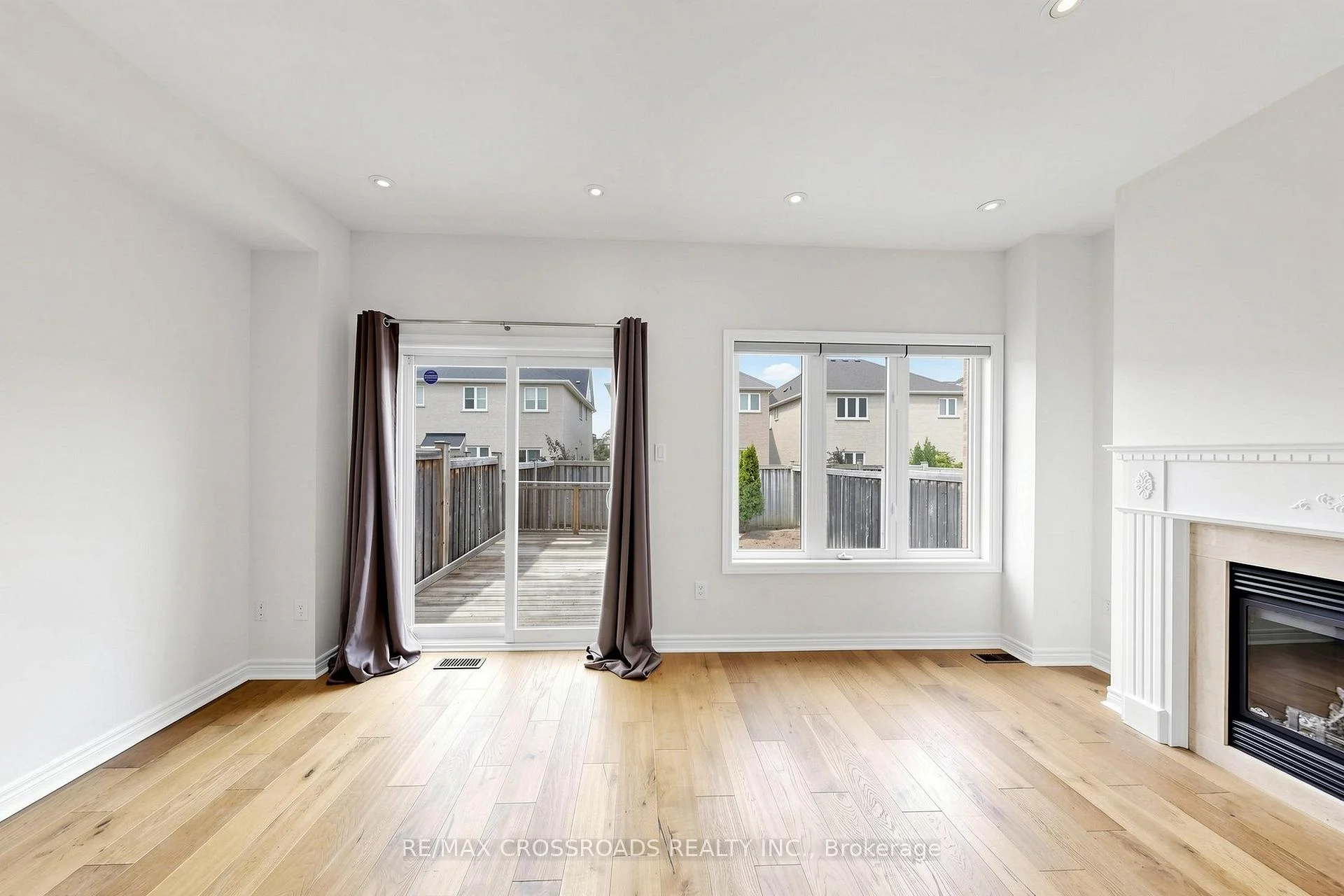 Photo 5 of 51 Borjana Boulevard, Vaughan, Patterson — HOMEH