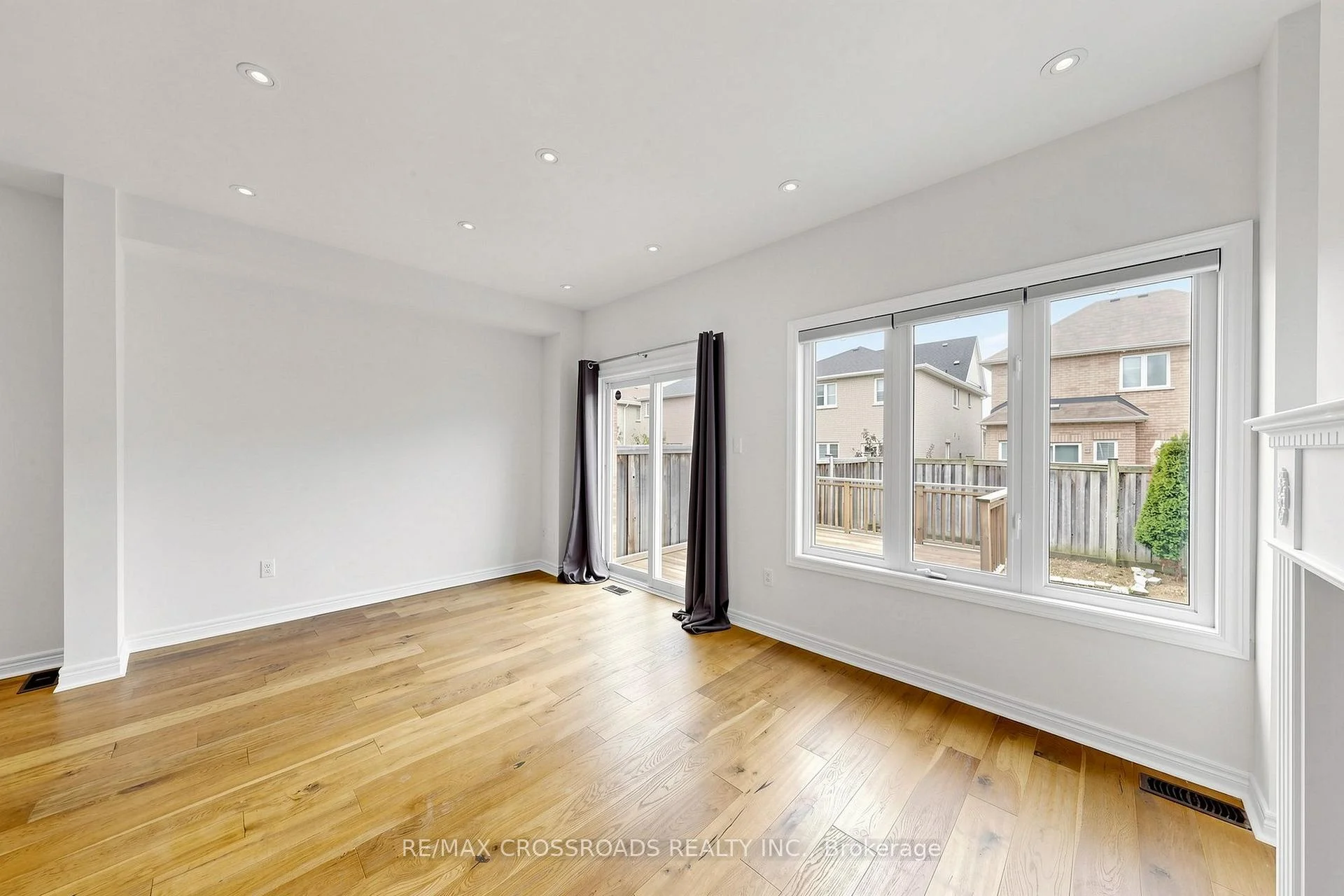 Photo 7 of 51 Borjana Boulevard, Vaughan, Patterson — HOMEH