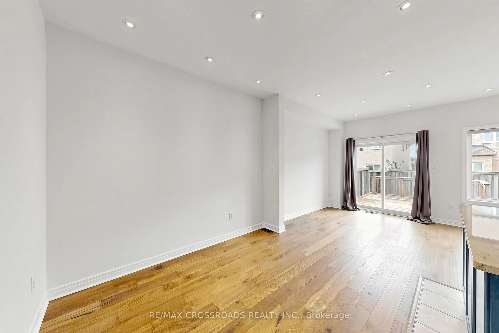 Photo 18 of 51 Borjana Boulevard, Vaughan, Patterson — HOMEH