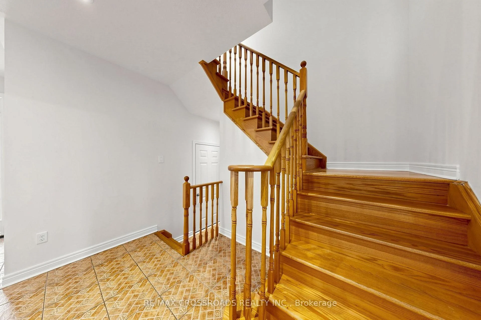 Photo 20 of 51 Borjana Boulevard, Vaughan, Patterson — HOMEH