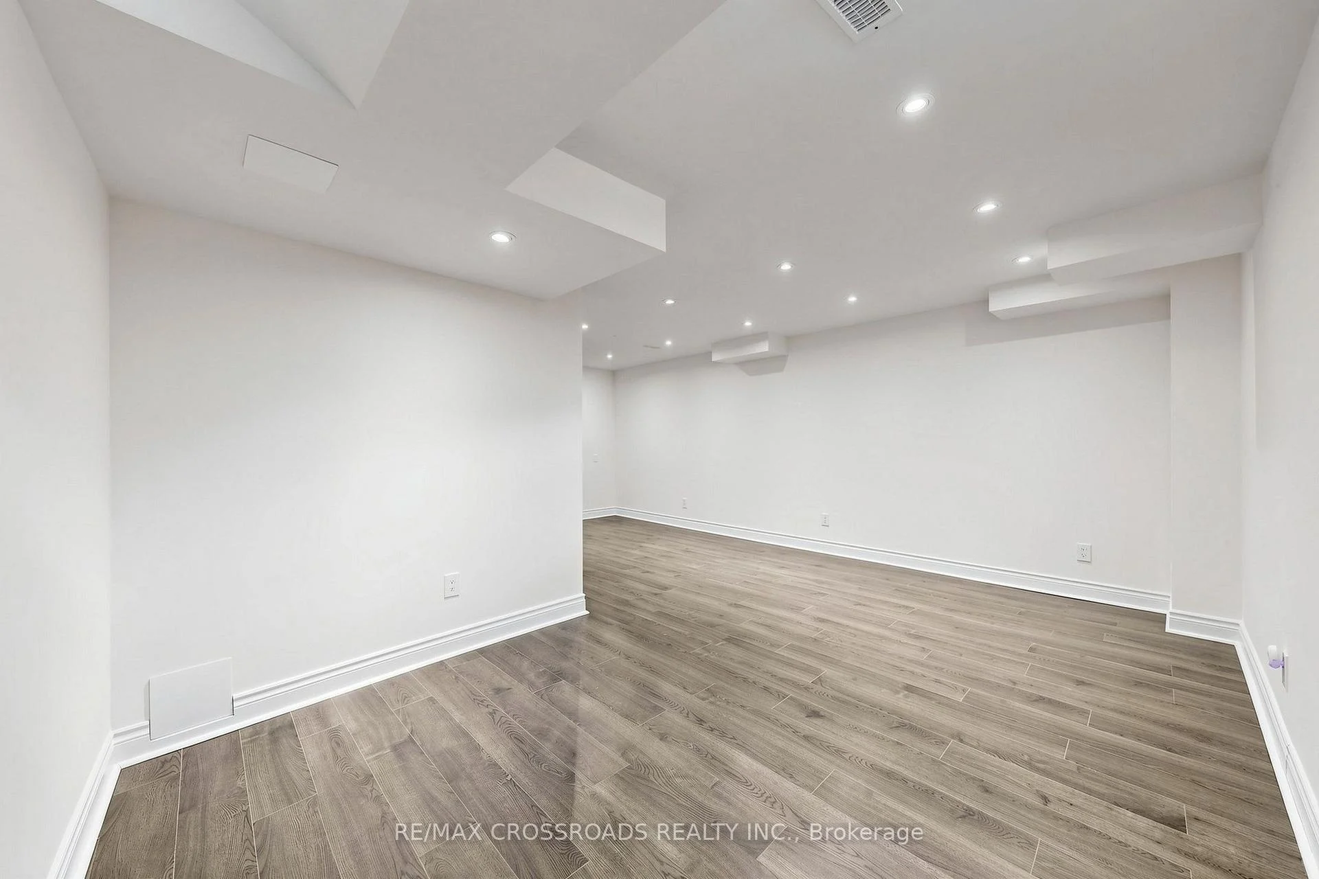 Photo 43 of 51 Borjana Boulevard, Vaughan, Patterson — HOMEH