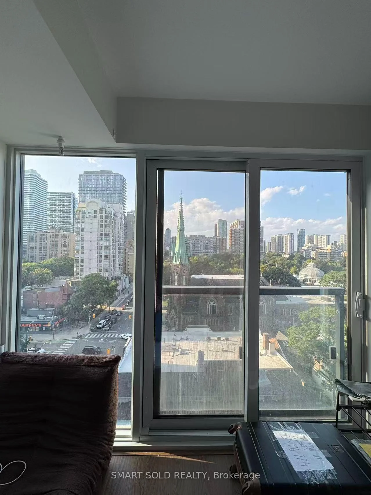 Photo 3 of Unit 907, 319 Jarvis Street, Toronto, Church-Yonge Corridor — HOMEH