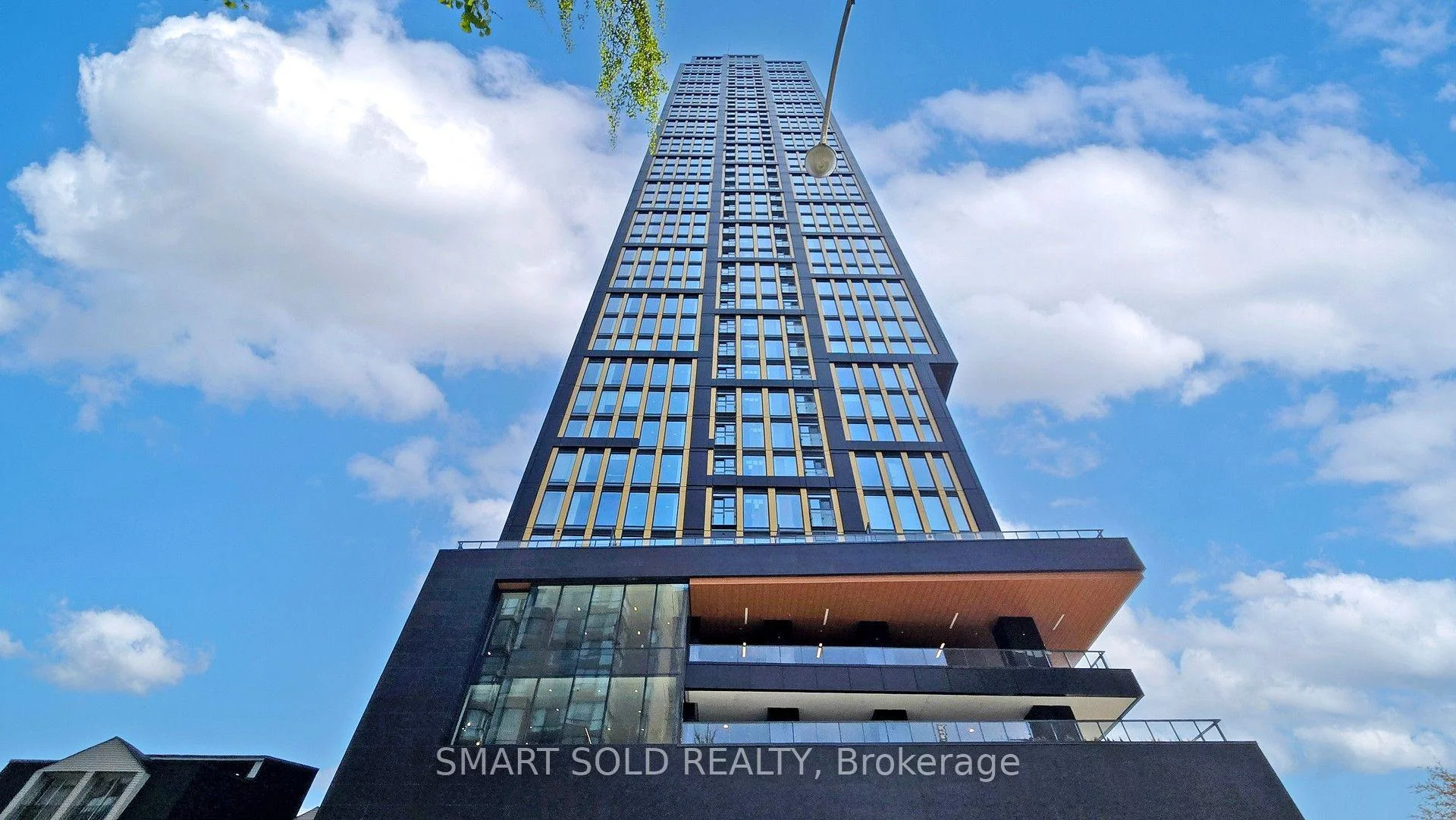Photo 5 of Unit 907, 319 Jarvis Street, Toronto, Church-Yonge Corridor — HOMEH