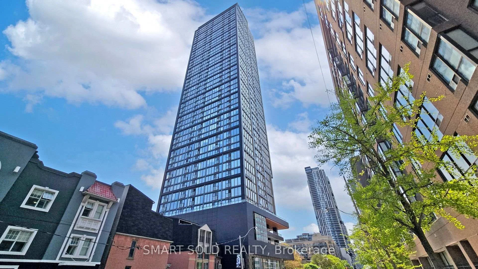 Photo 6 of Unit 907, 319 Jarvis Street, Toronto, Church-Yonge Corridor — HOMEH