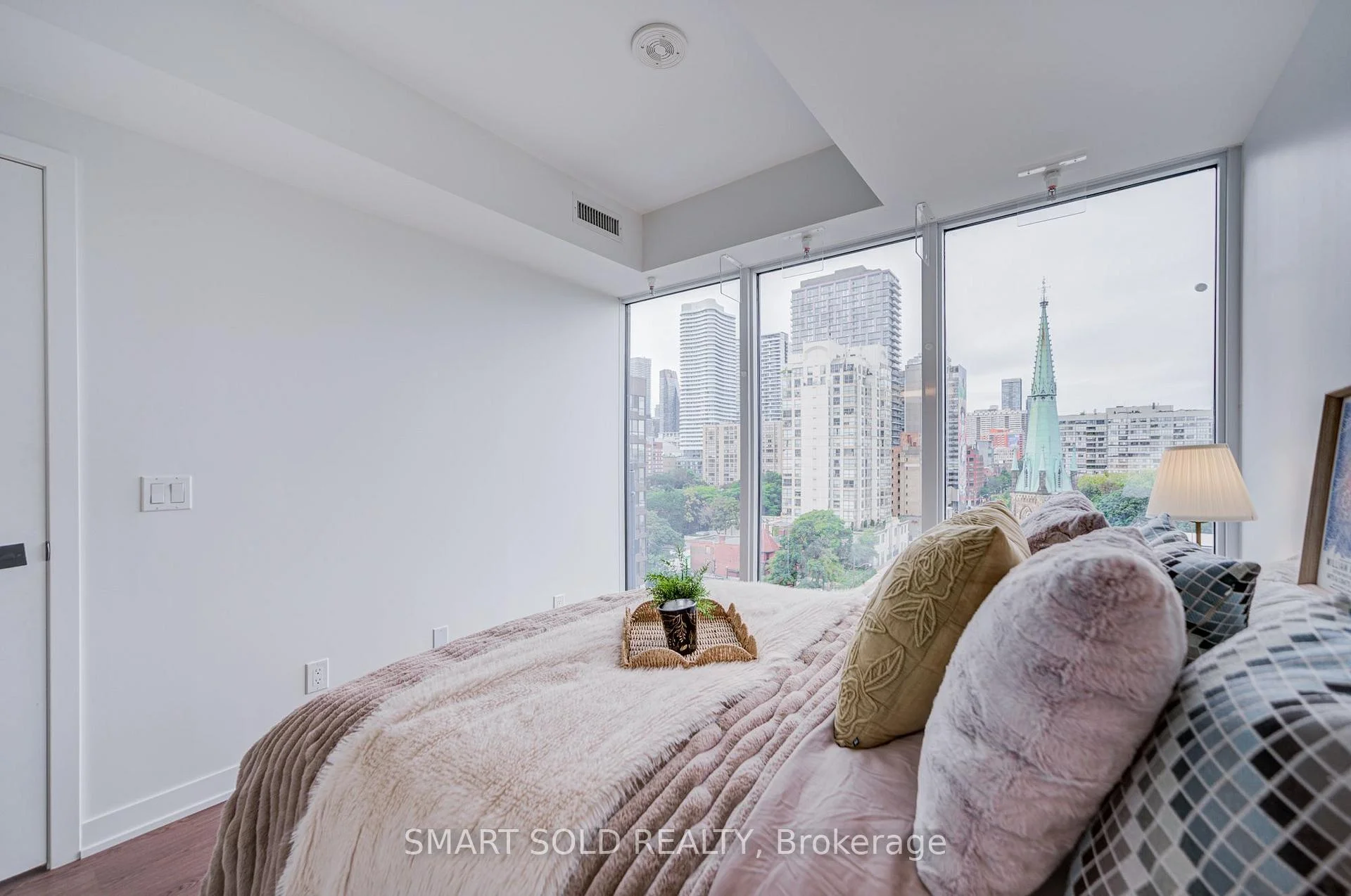 Photo 72 of Unit 907, 319 Jarvis Street, Toronto, Church-Yonge Corridor — HOMEH