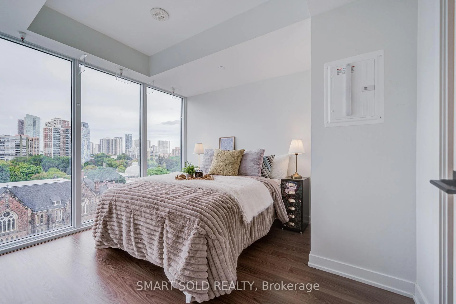 Photo 74 of Unit 907, 319 Jarvis Street, Toronto, Church-Yonge Corridor — HOMEH