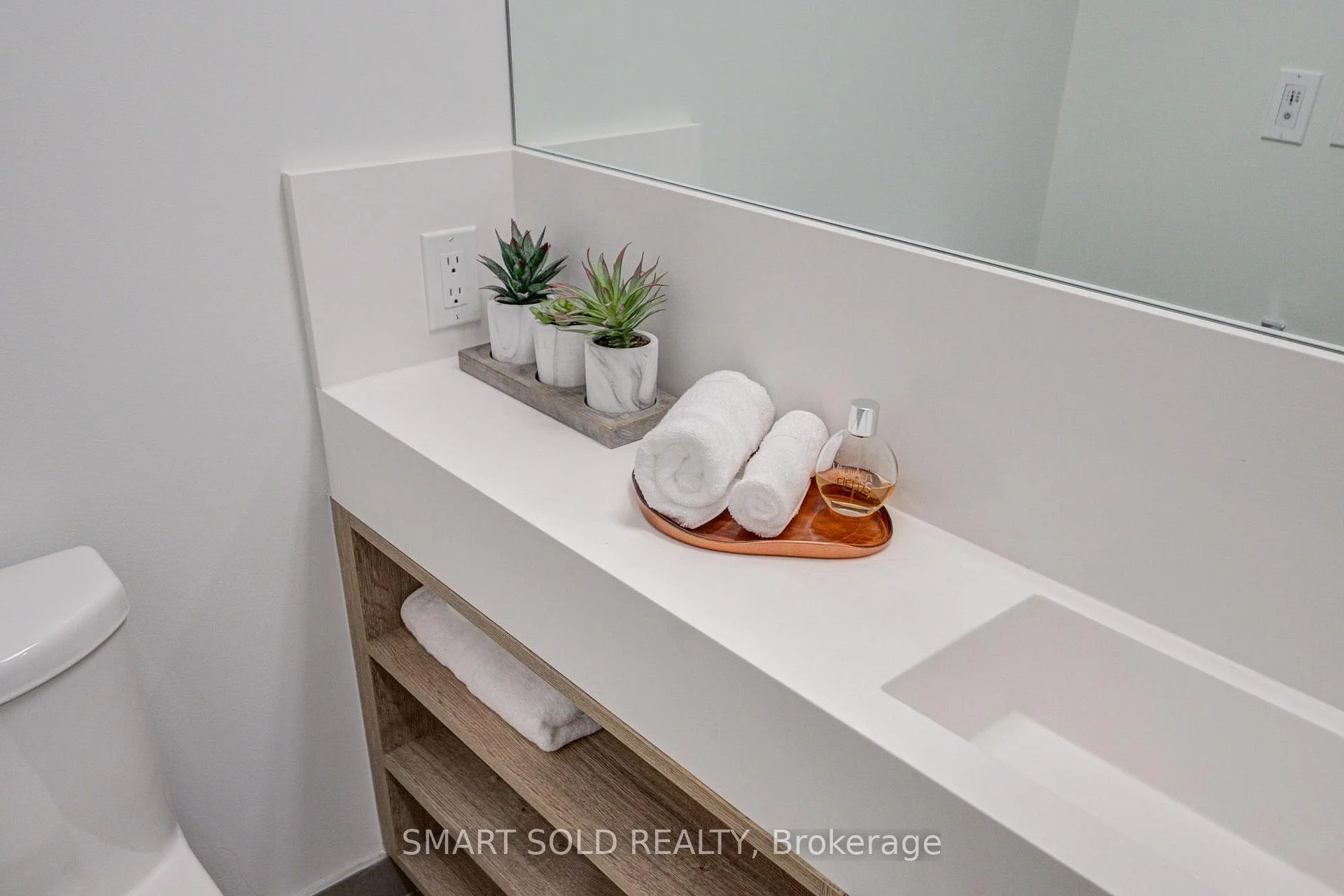Photo 91 of Unit 907, 319 Jarvis Street, Toronto, Church-Yonge Corridor — HOMEH