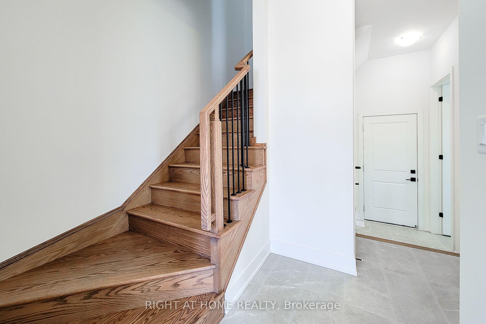 Photo 9 of 1131 Wheat Boom Drive, Oakville, Joshua Meadows — HOMEH