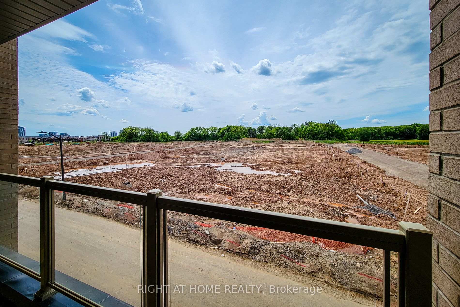 Photo 13 of 1131 Wheat Boom Drive, Oakville, Joshua Meadows — HOMEH