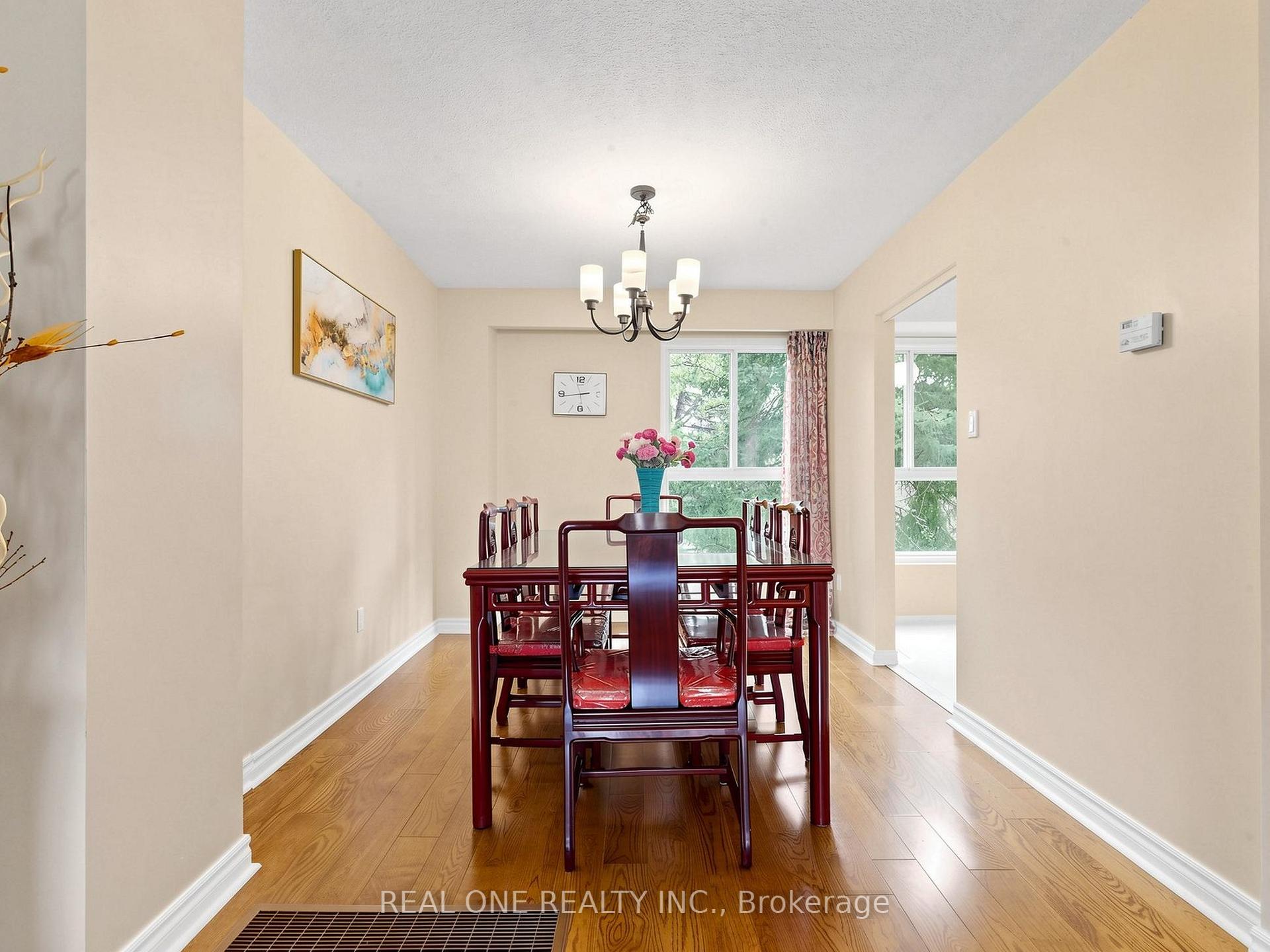 Photo 10 of 174 Rusty Crestway, North York, Don Valley Village — HOMEH