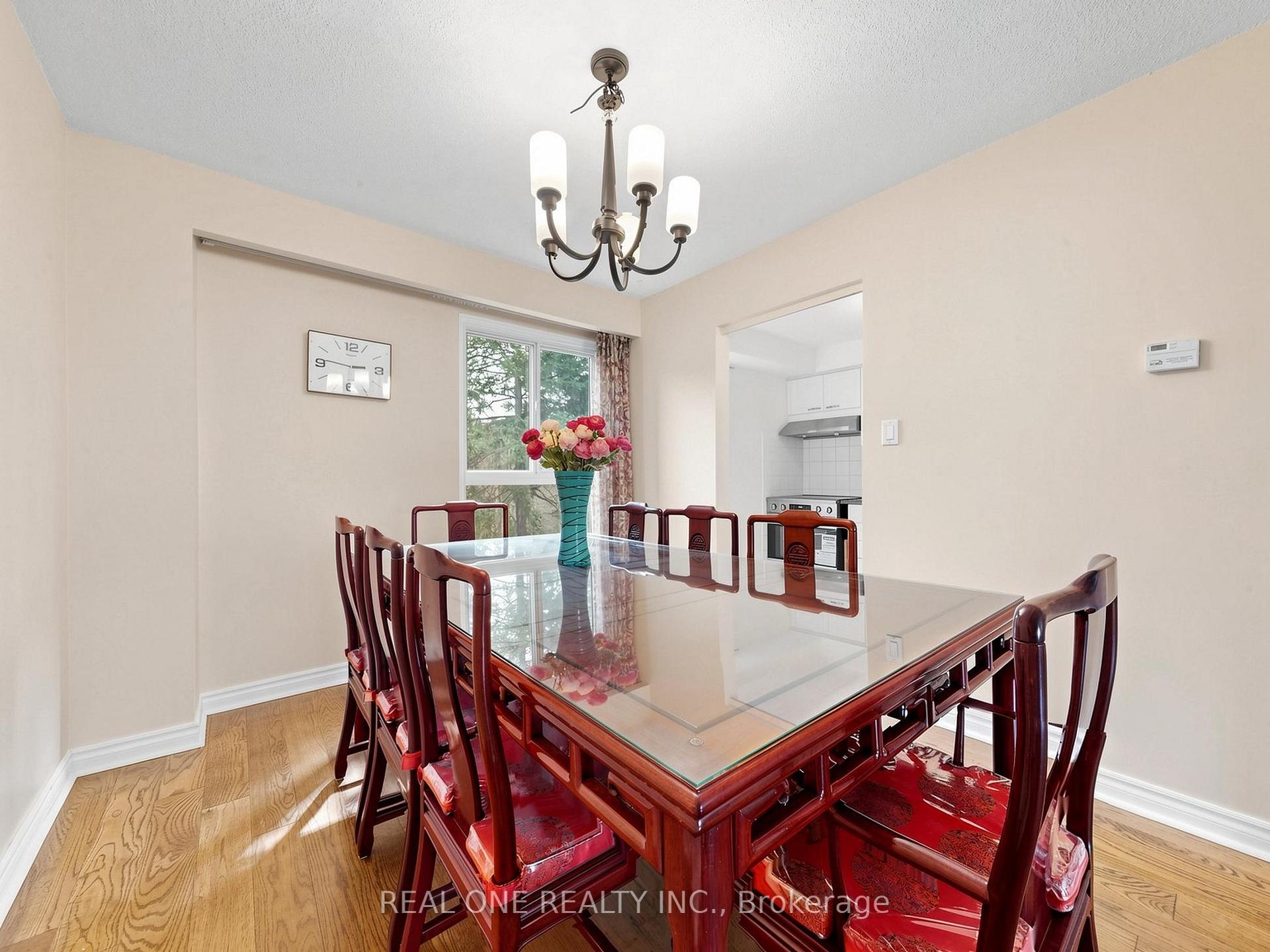 Photo 12 of 174 Rusty Crestway, North York, Don Valley Village — HOMEH